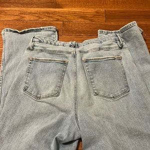 Good American Lightwashed Bootcut Jeans